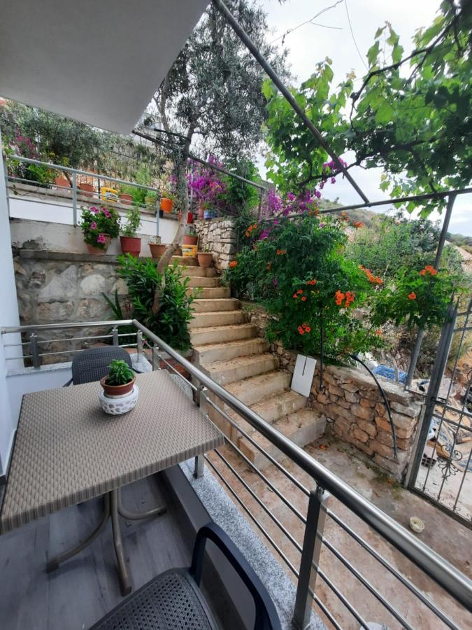Nora'S Guesthouse Saranda Dış mekan fotoğraf