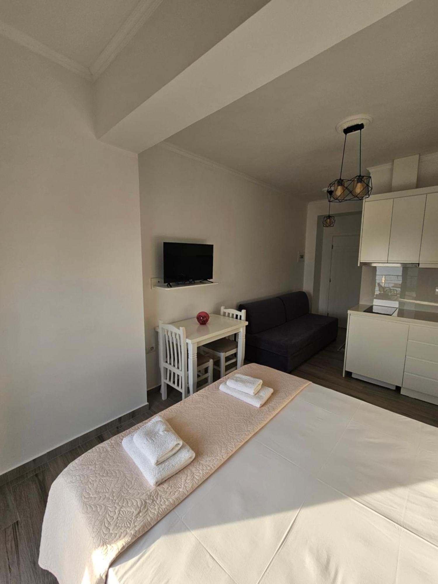 Nora'S Guesthouse Saranda Dış mekan fotoğraf