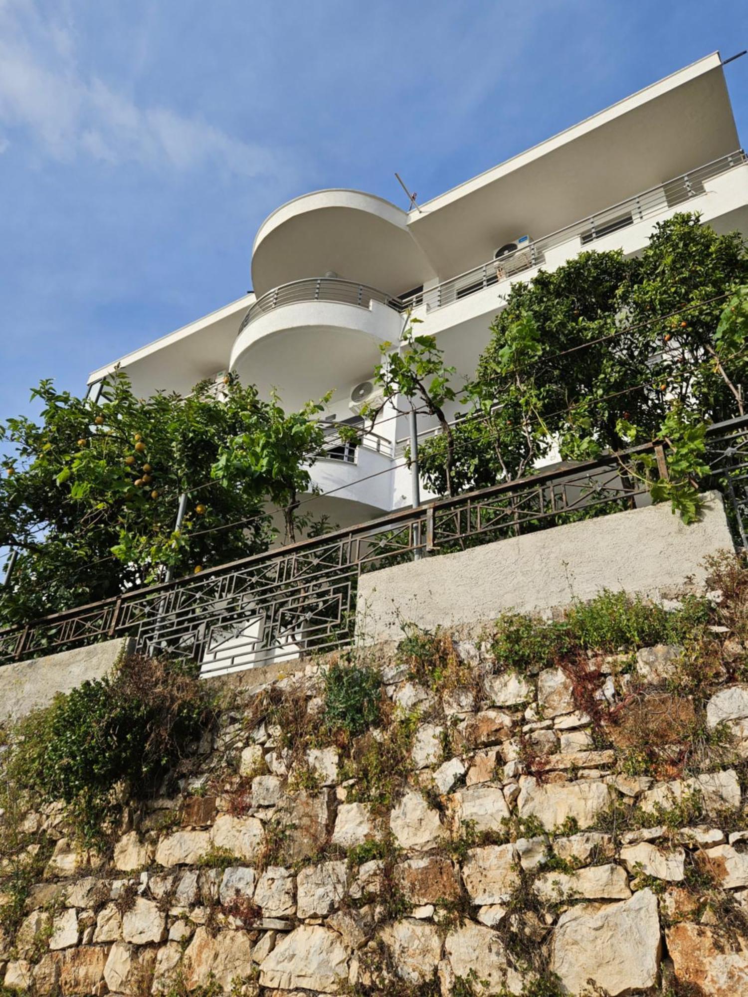 Nora'S Guesthouse Saranda Dış mekan fotoğraf