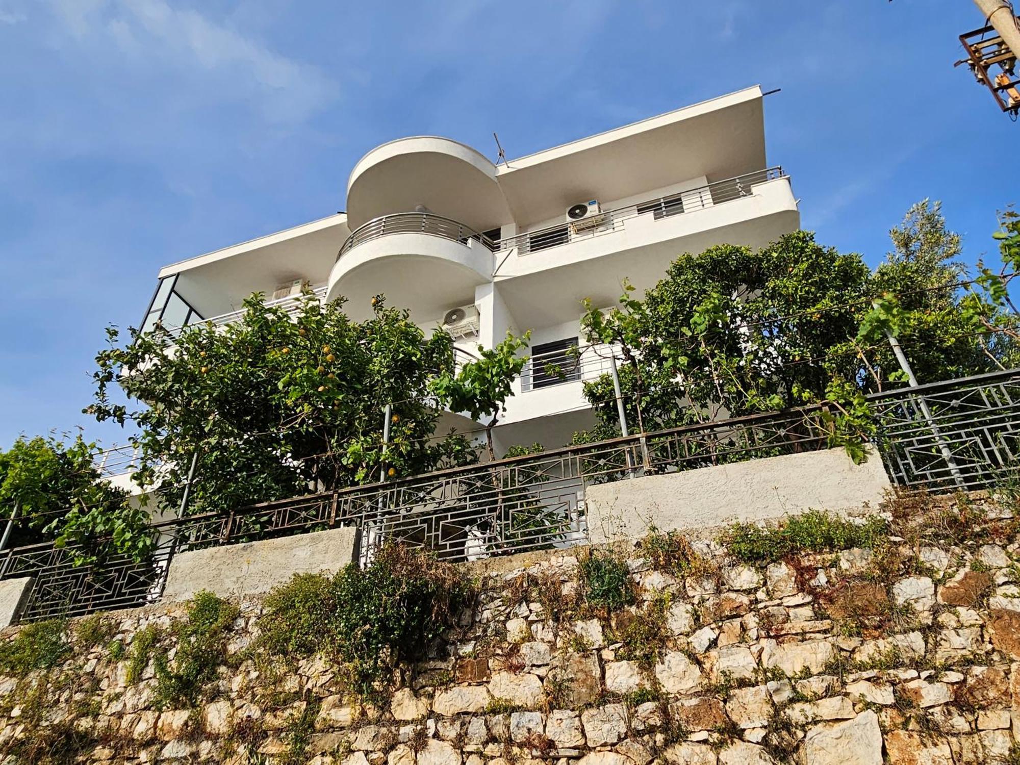 Nora'S Guesthouse Saranda Dış mekan fotoğraf